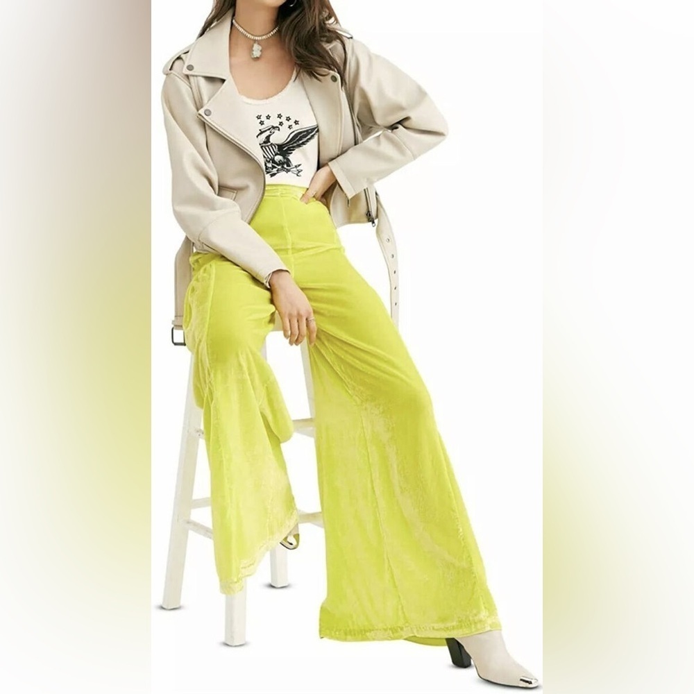 Free People Say La Vie Wide Leg Velvet Pants - Picture 4 of 11